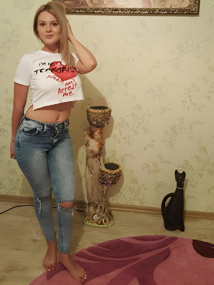Виталина привлекательная девушка из Новокубанска цена от 5000 руб