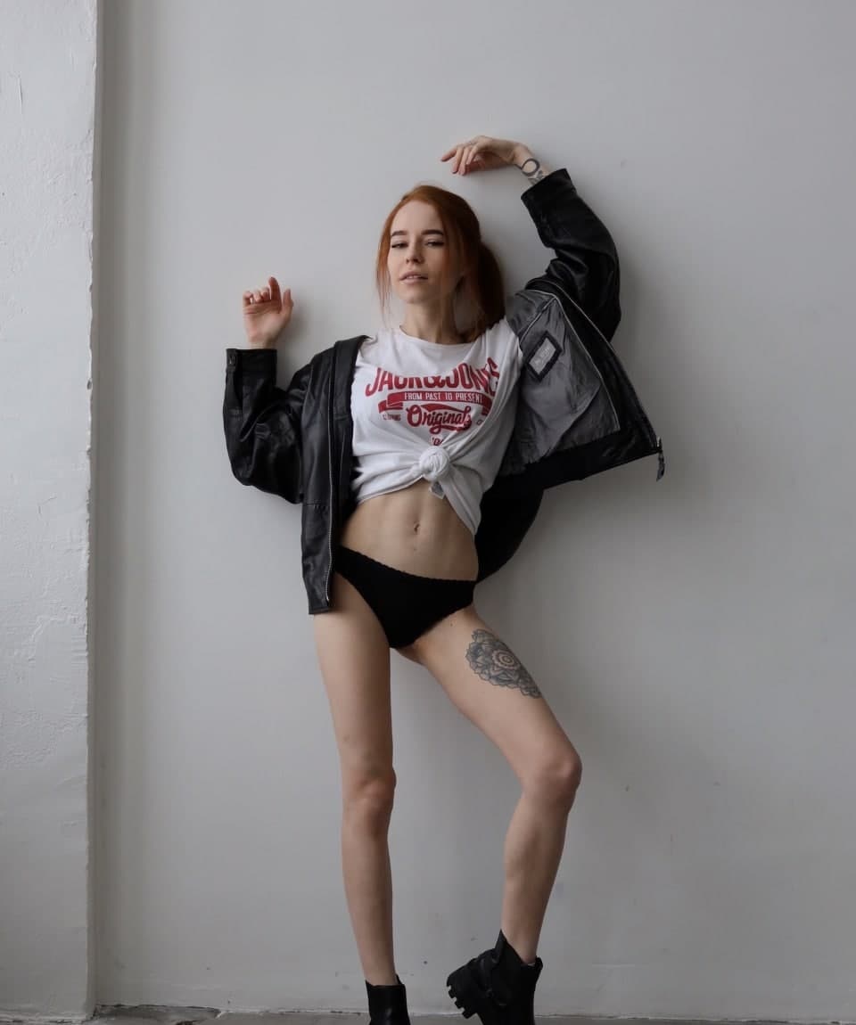 Анжелика привлекательная девушка из Новокубанска цена от 3000 руб