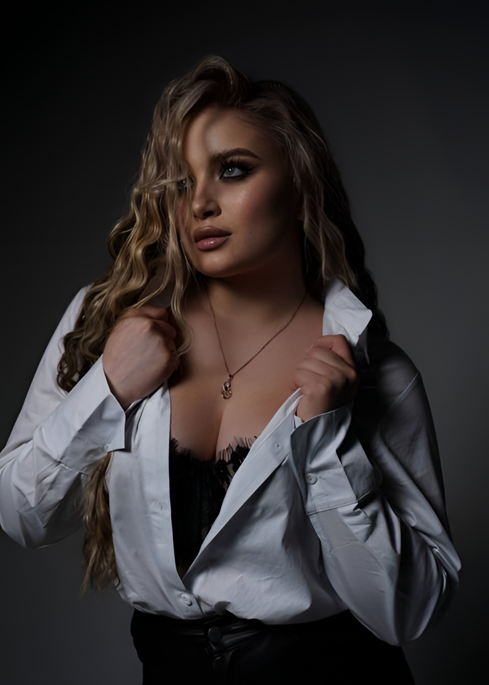 Алиса привлекательная девушка из Новокубанска цена от 6000 руб